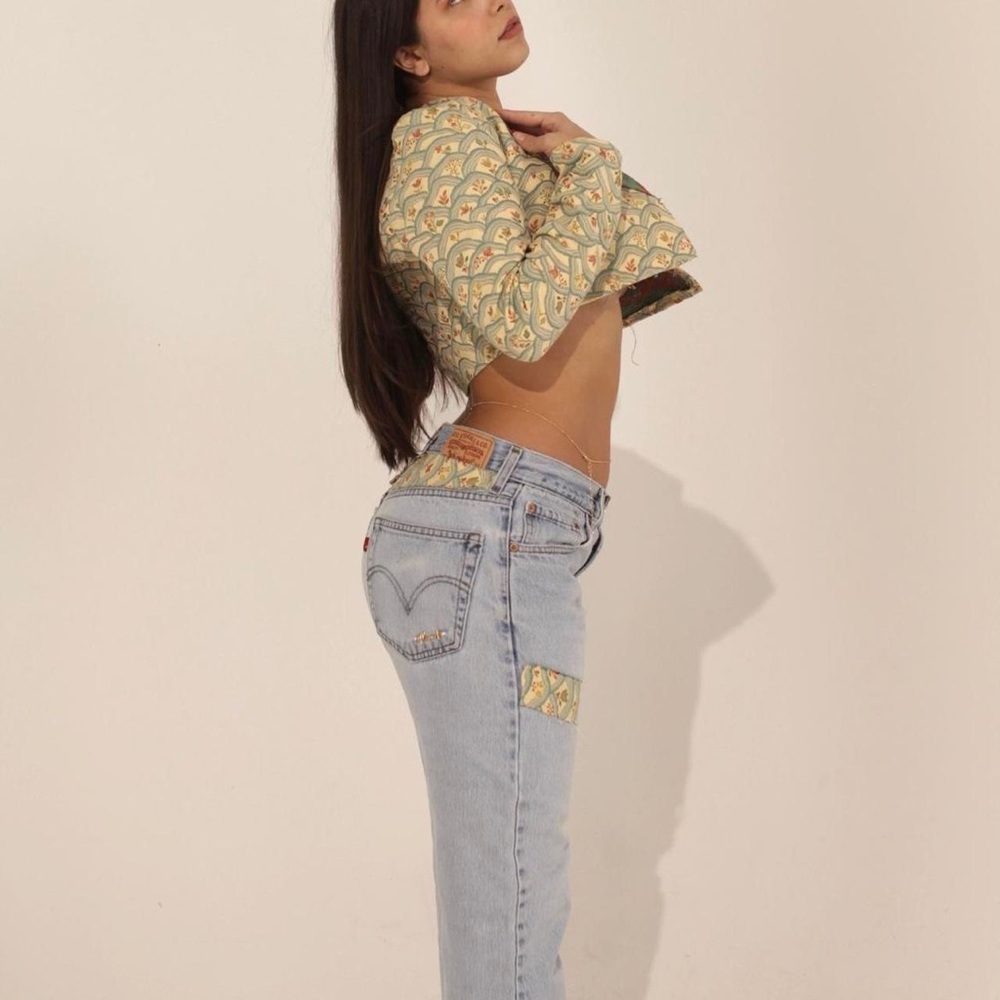 Fleur A - Reworked Levi’s - Picture 3 of 4